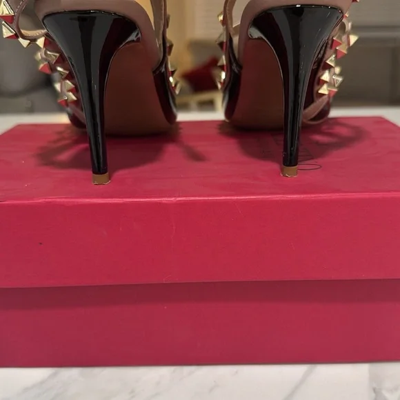 Inspired spike heels with red box - Picture 3 of 3
